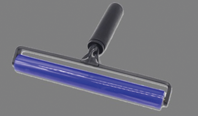 Sticky roller (plastic handle)